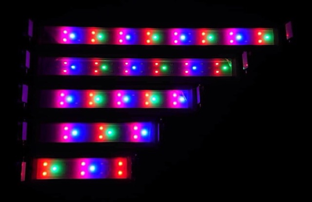 Đèn Led 3 chế độ-4 màu mix