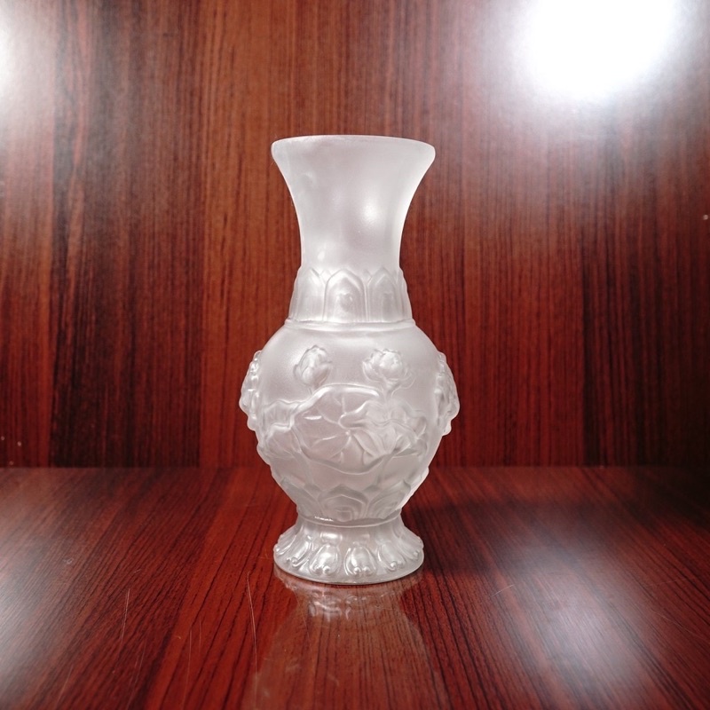 Bình Hoa Thờ Cùng Lưu Ly Trắng _ Nhiều Sise