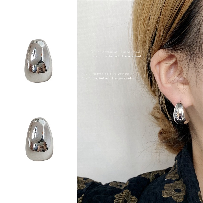 Khuyên Tai Kim Loại Mạ Bạc 925 Thiết Kế Cong Phong Cách Hong Kong Cá Tính Cao Cấp Cho Nữ F374