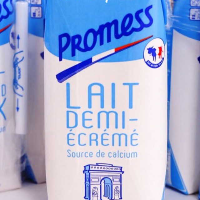 Sữa tươi ít béo Promess Pháp hộp 200ml thùng 24 hộp