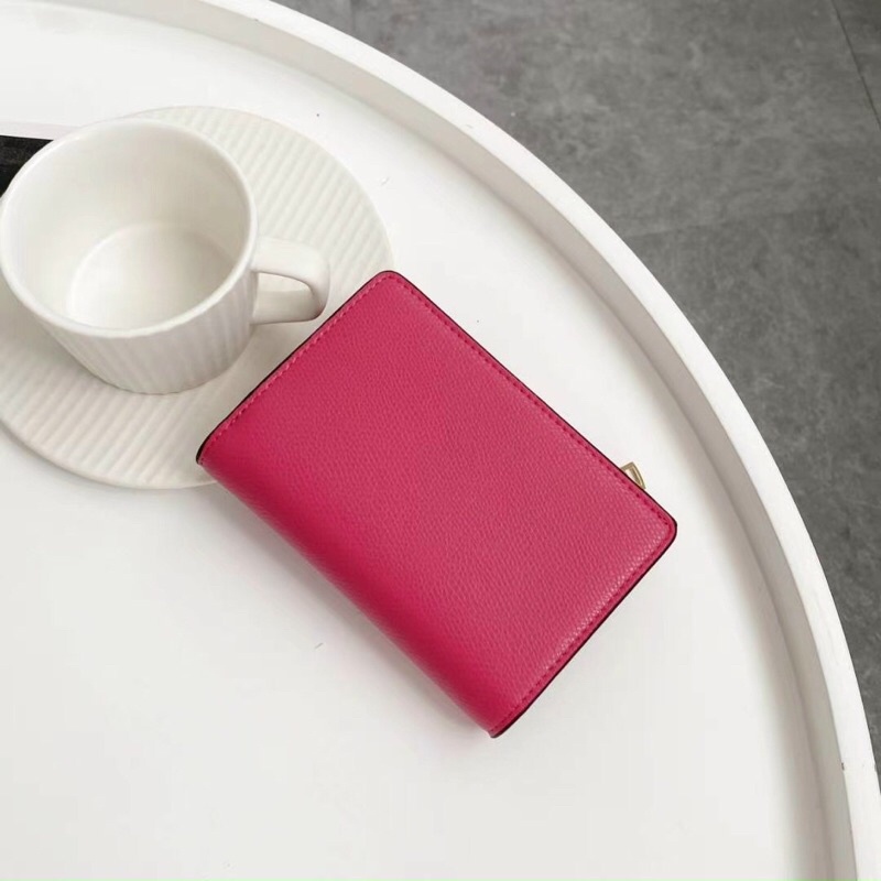 Ví Coach khoá cài dày bền nhiều ngăn, màu hồng sen siêu đẹp