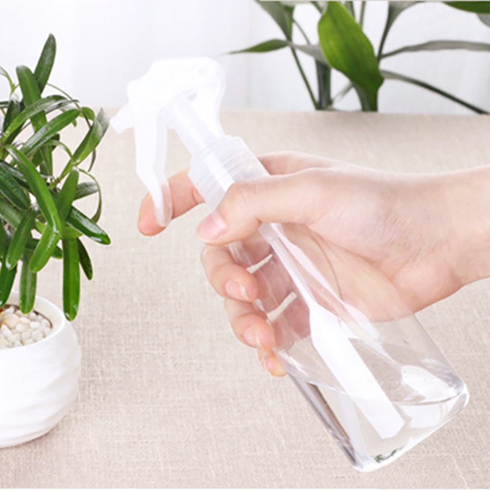 Bình xịt nước tưới cây