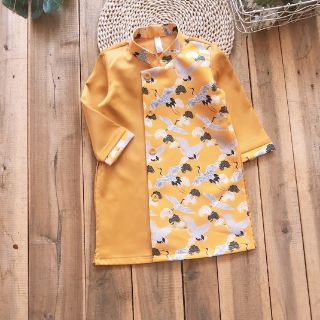 Áo dài cách tân bé trai in hạc