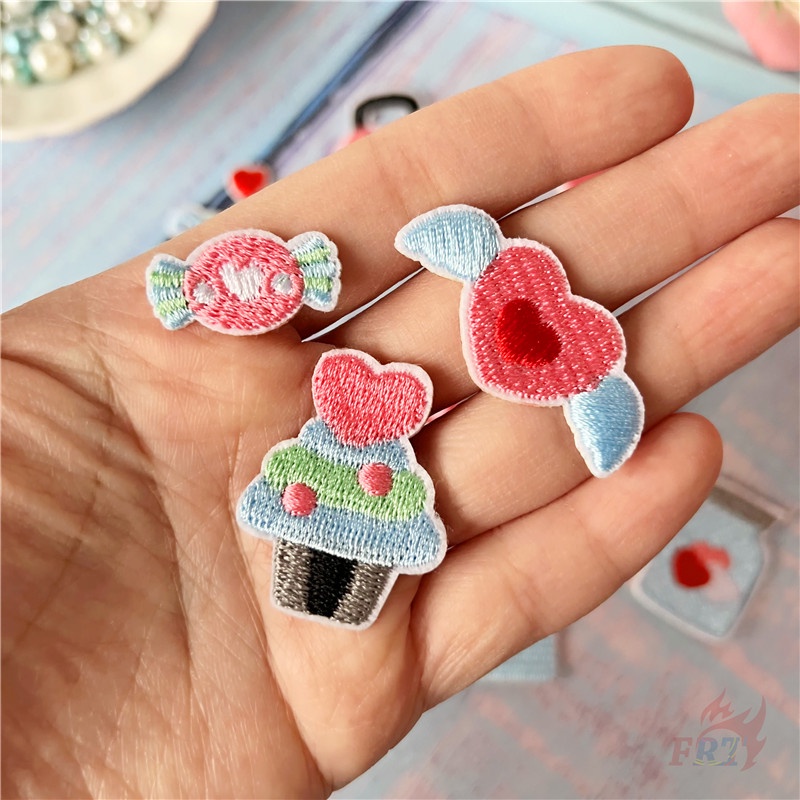 ☸ Miếng Dán Tự Dính Hình Trái Tim Xinh Xắn ☸ 1 Miếng Dán Ủi Lên Quần Áo, Túi Xách