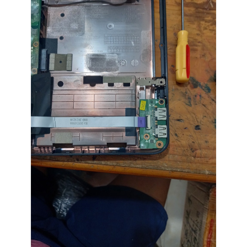 Rã xác laptop giá rẻ toshiba dynabook☆T451   linh kiện dùng được cho T451, T351, T452..