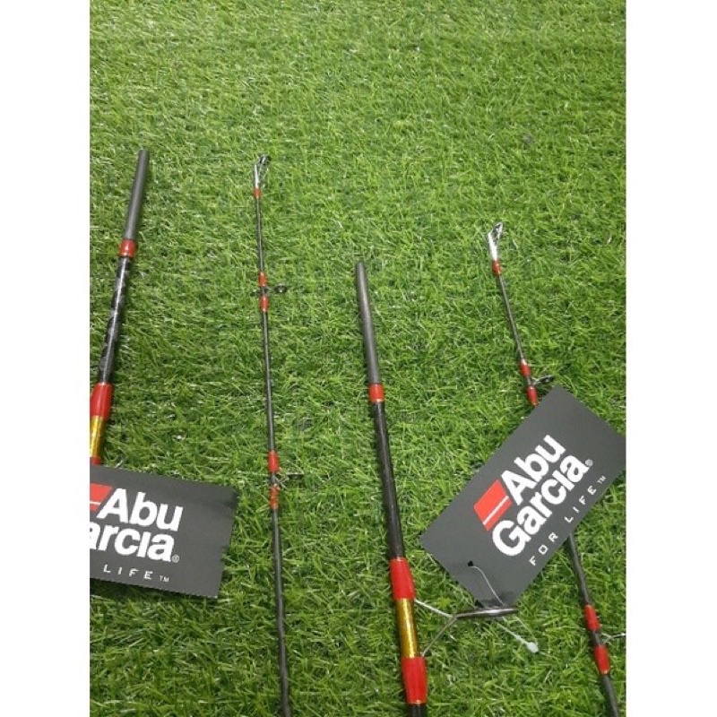 Cần lure Abu Garcia Red Black Carbon 2 Da xoắn toàn thân siêu bạo lực