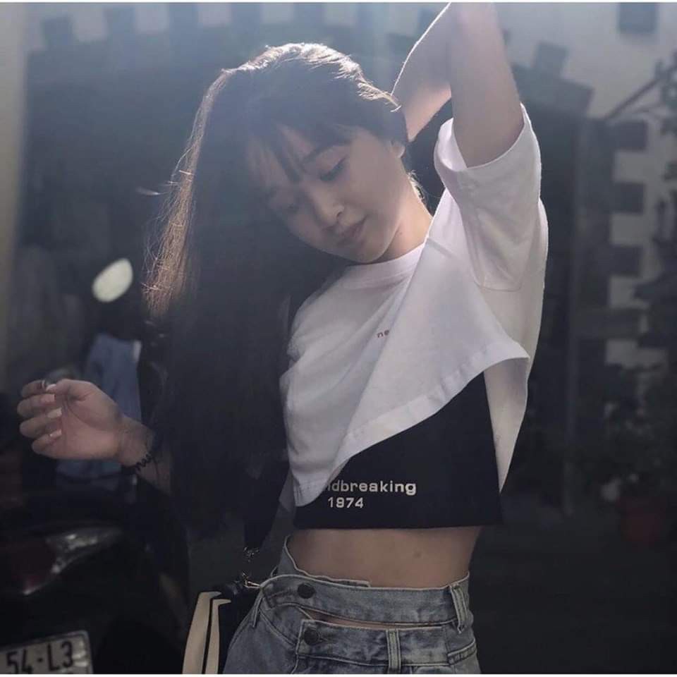 ÁO THUN CROPTOP GROUNDBREAKING 1974 (Set 2 áo CROPTOP & BRA) - (Sp sẵn)