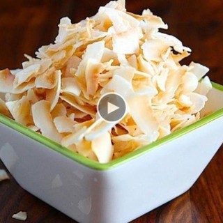 100g Dừa sấy giòn thơm ngon nguyên chất chuẩn Keto - Sức Khỏe Vàng