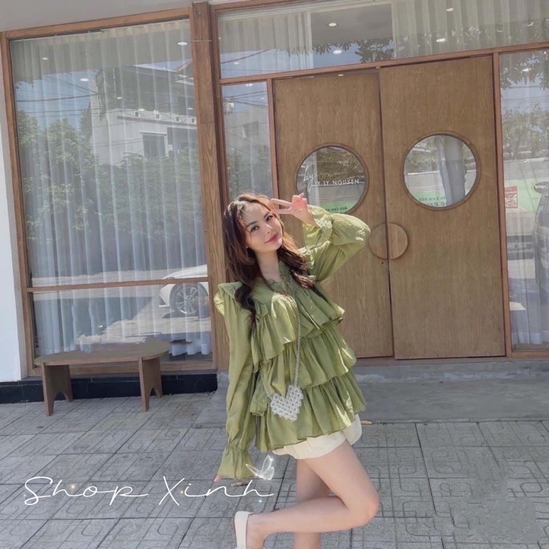 Set áo tơ bèo đỏ mix cùng quần sooc trắng  tiểu thư . Kèm video và ảnh thật | BigBuy360 - bigbuy360.vn