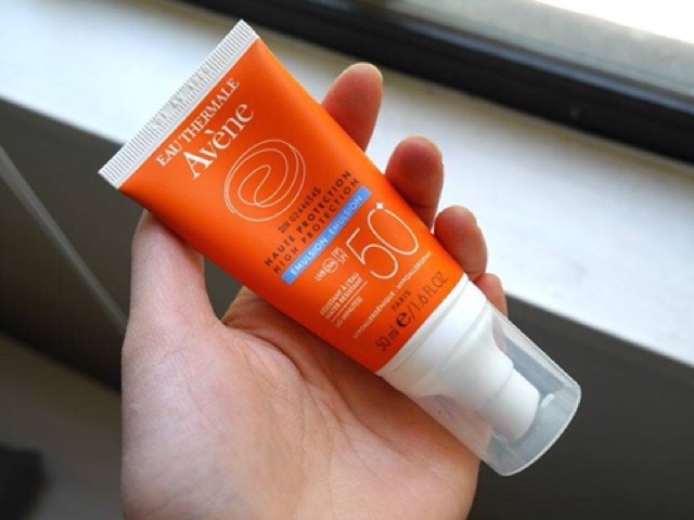 KEM CHỐNG NẮNG AVENE EMULSION