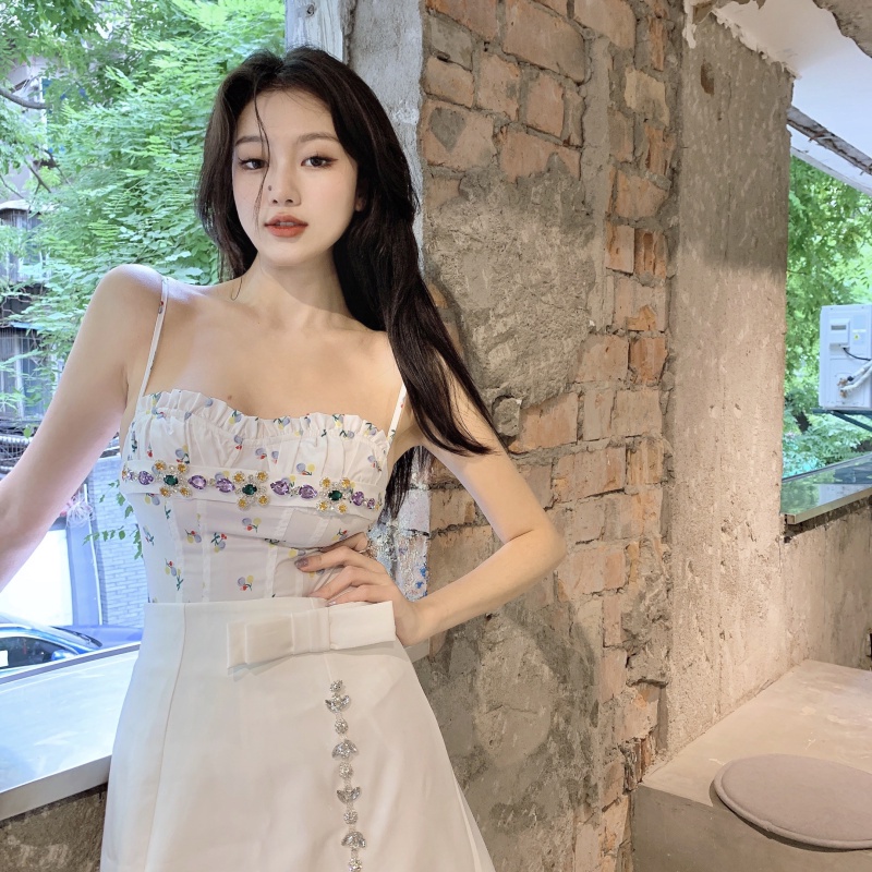 Bộ Áo Ống Mùa Hè 2021 + Chân Váy Xẻ Tà Kiểu Pháp Cho Nữ