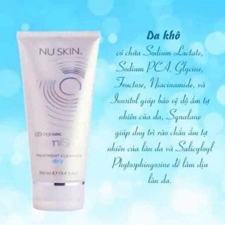 sữa rửa mặt