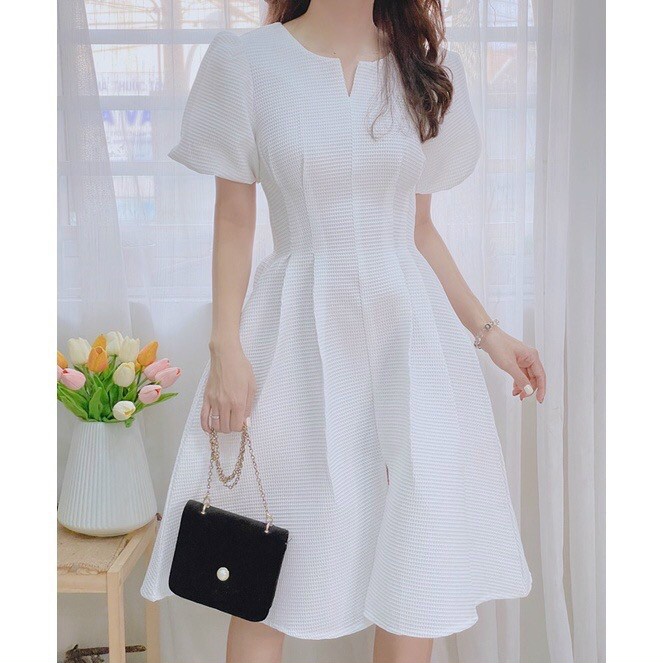 Đầm Gấm ❤️FREESHIP❤️ Dáng Xòe Cổ Tròn Tay Phồng Ngắn Chích Eo Xẻ Tà