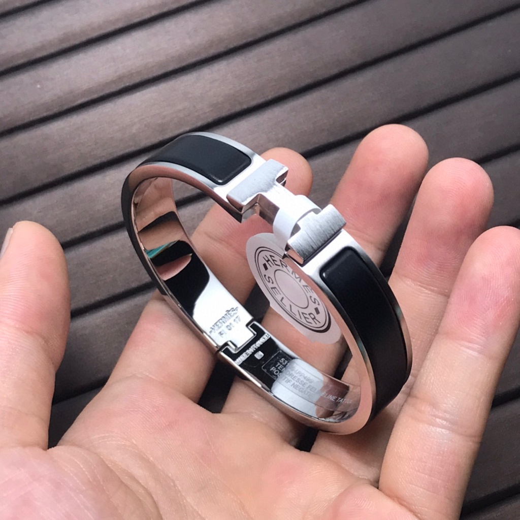Vòng Tay Cặp Đôi Chiến Binh Màu Trắng Nhám In Chữ H Sang Trọng Thời Trang Mới Lạ