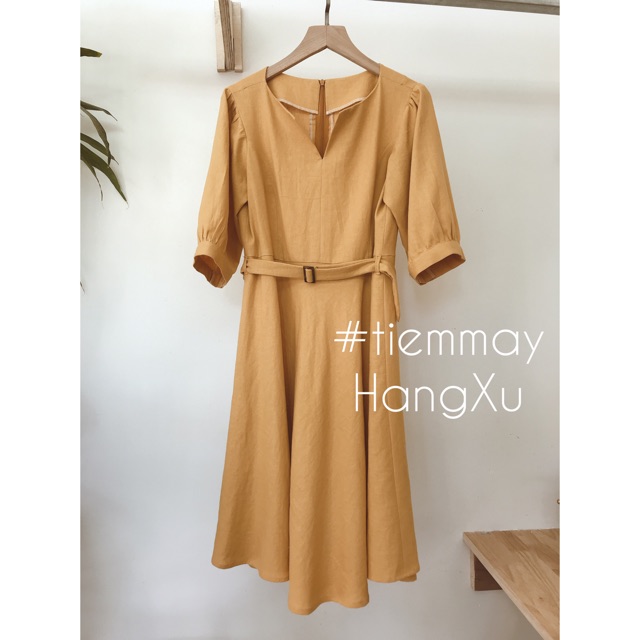 Đầm xoè có thắt lưng