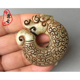 Tượng ngọc bích kiểu cổ điển độc đáo