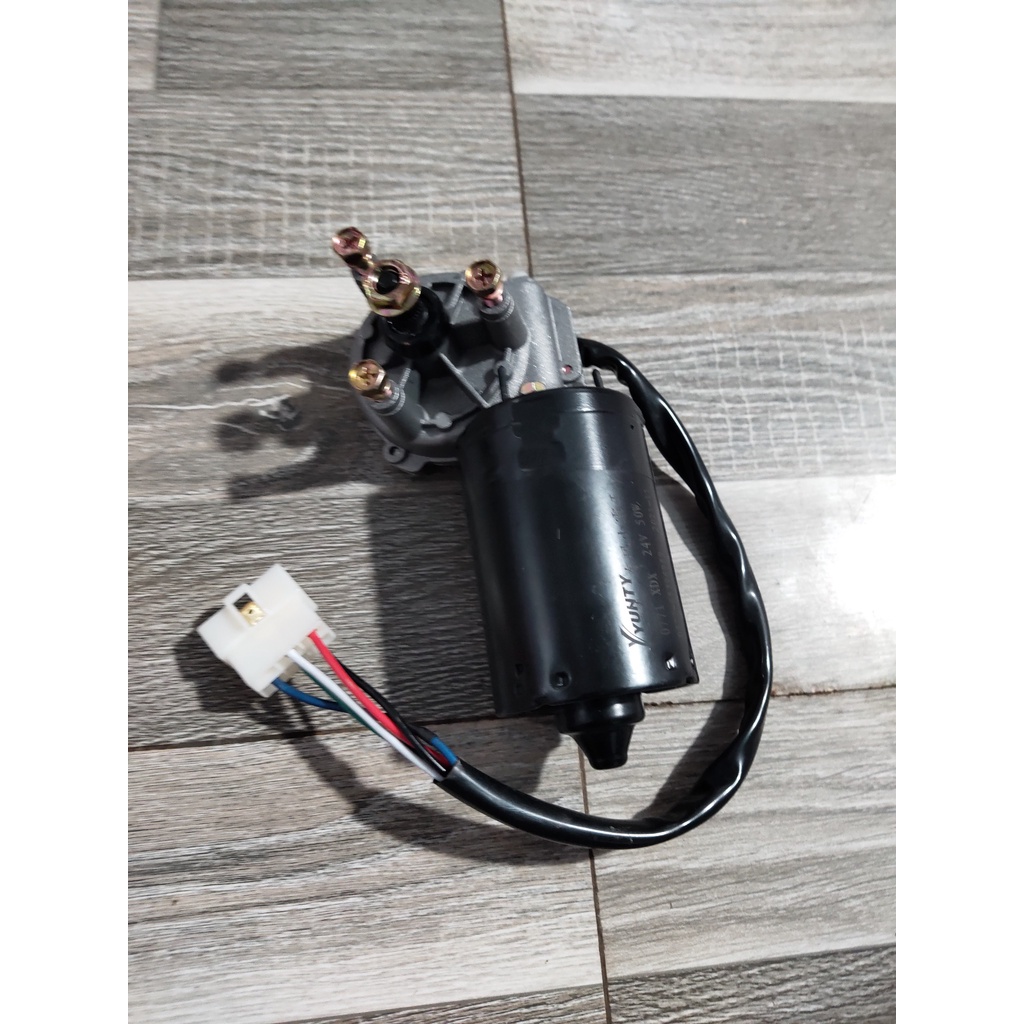 Sản phẩm gia đình làm:  Mô tơ gạt mưa 12v 24v chân hẹp mặt trái hộp xanh