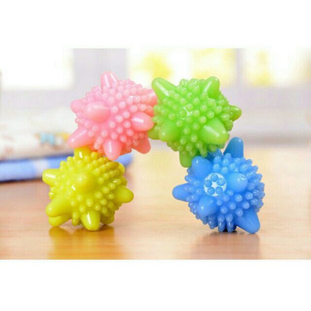 4 QUẢ CẦU GAI ION GIẶT QUẦN ÁO