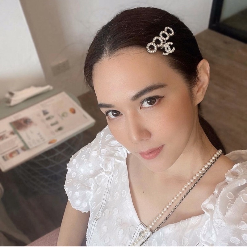 kẹp tóc chanel  thương hiệu sang chảnh