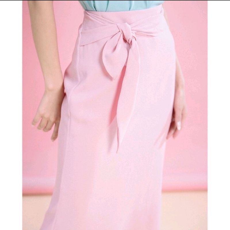 Quần, áo size S của Ellise