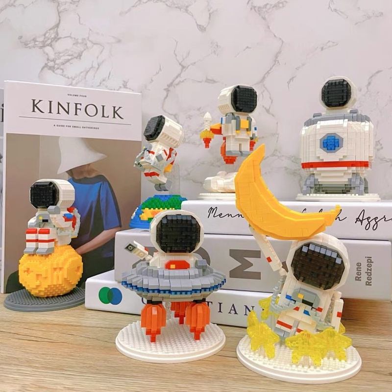 Bộ Đồ Chơi Lắp Ráp Mô Hình Phi Hành Gia Có Vỏ Bọc Dành Cho Trẻ Em