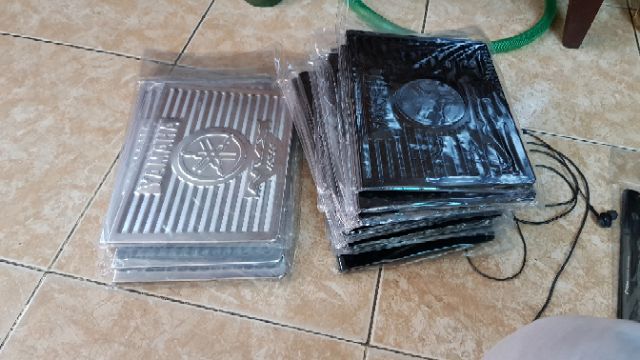 Tấm Ngăn Cốp Thùng Xe NVX V1 V2 Nhôm Cao Cấp siêu cứng