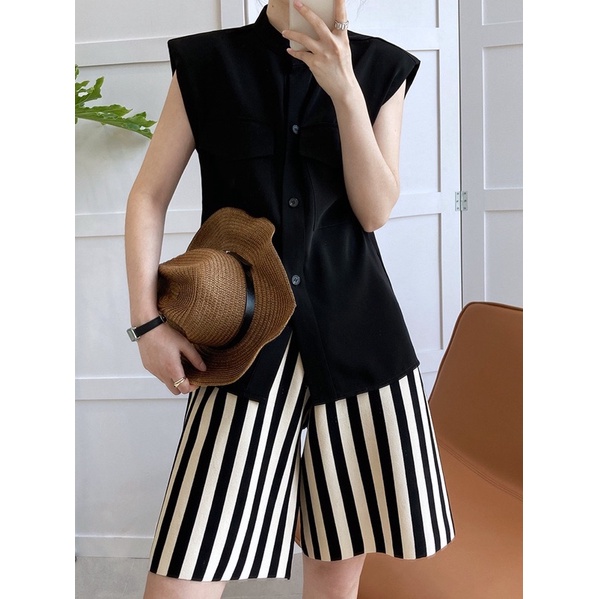 Áo sơ mi nữ sát nách có độn vai - A001