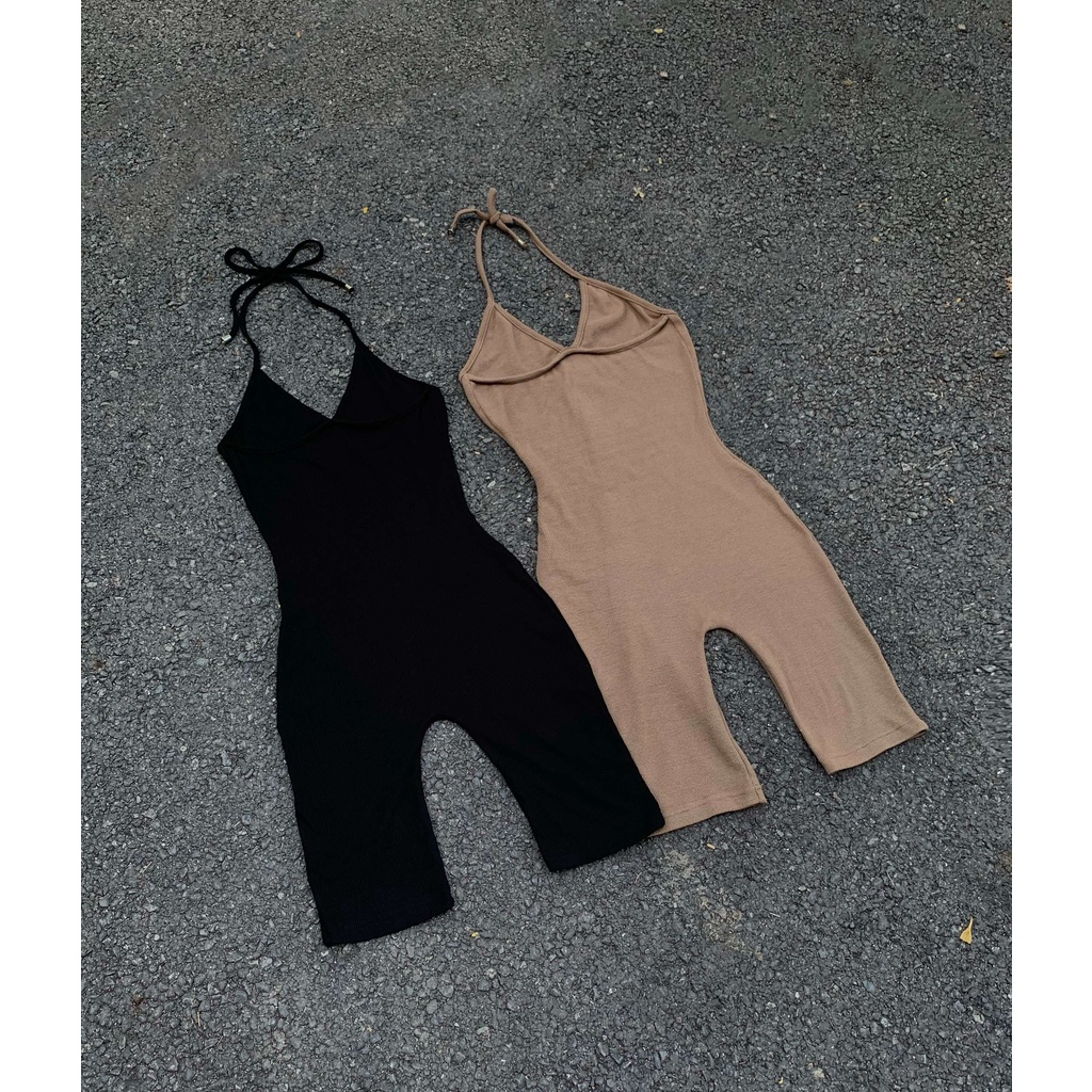 Jumpsuit ôm body dạo phố (Hella)