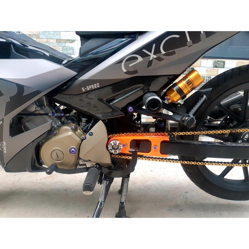 Cao su đỡ sên xích winner satria sonic exiter150 wave KINGDRAG