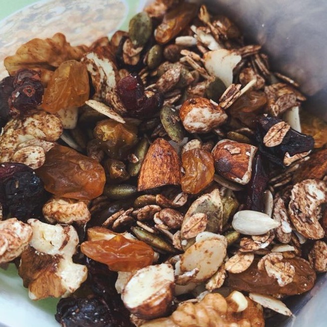 Granola - Ngũ cốc giảm cân không đường 20% yến mạch vị mật ong, cacao 500g