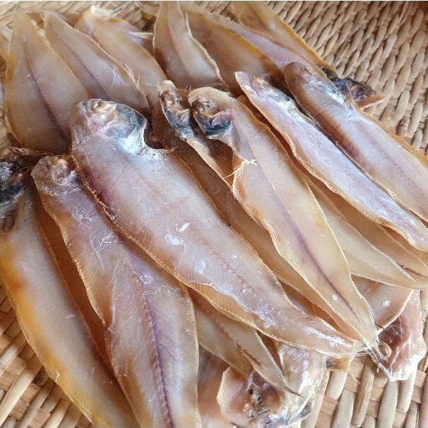 Khô cá lưỡi trâu Cà Mau loại trung, Không mặn, vừa ăn