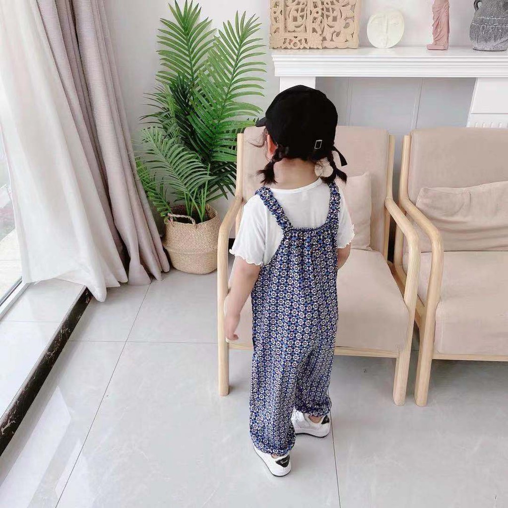 Bộ jumpsuit phong cách phương Tây cô gái mùa hè 2021 phiên bản Hàn Quốc của quần yếm chống muỗi hoa rời để gửi băng đô cùng màu