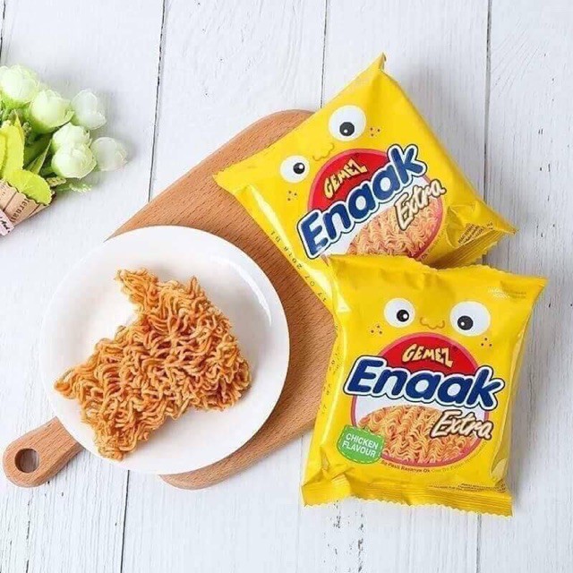 Snack mì tôm ăn sống Enaak Extra Indonesia cho bé, mì ăn vặt ăn liền ngon rẻ