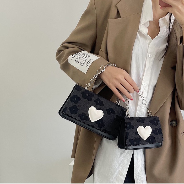 Túi Đeo Chéo Mini Màu Đen Phối Dây Xích Thời Trang Mùa Hè Cá Tính