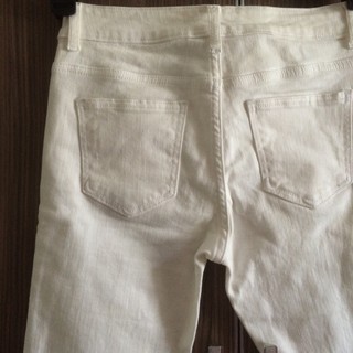 Quần jean lửng Zara trắng