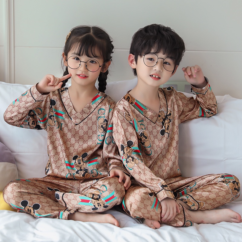 Bộ Đồ Ngủ Vải Lụa Satin Tay Dài Cổ Chữ V Thời Trang Hàn Quốc Cho Bé