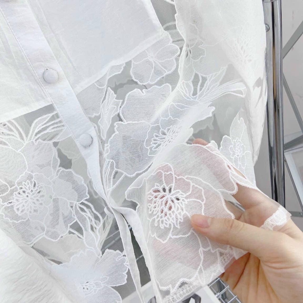 SET Áo sơ mi voan hoa tay dài kèm chân váy trắng NÀNG CLOSET