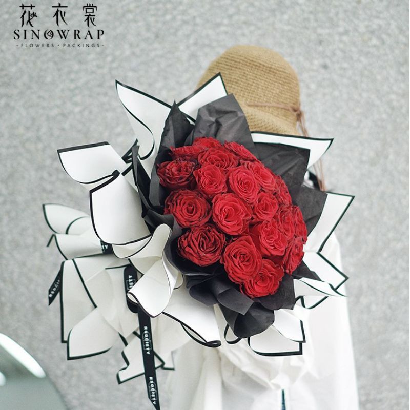 Giấy gói hoa viền đen/trắng thời thượng - xấp 20 tờ