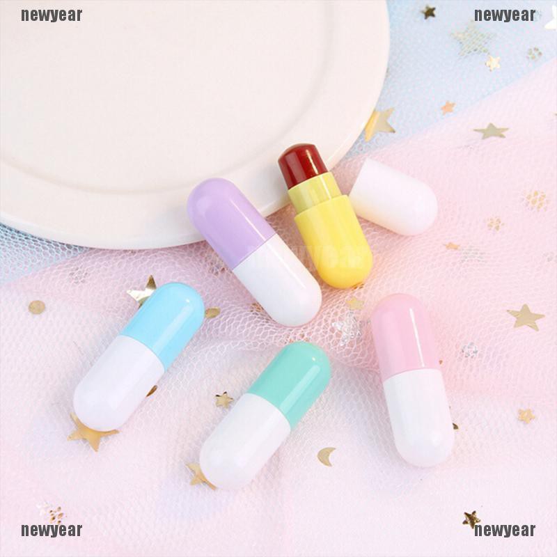 [Hàng mới về] Set 5 son môi thỏi mini hình viên thuốc con nhộng chống thấm nước chống dính cốc dưỡng ẩm hiệu quả | BigBuy360 - bigbuy360.vn