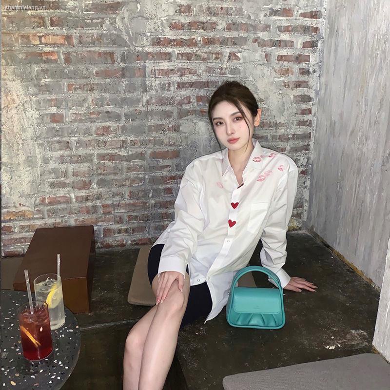 Áo sơ mi tay dài dáng rộng phong cách mùa thu thời trang cho nữ