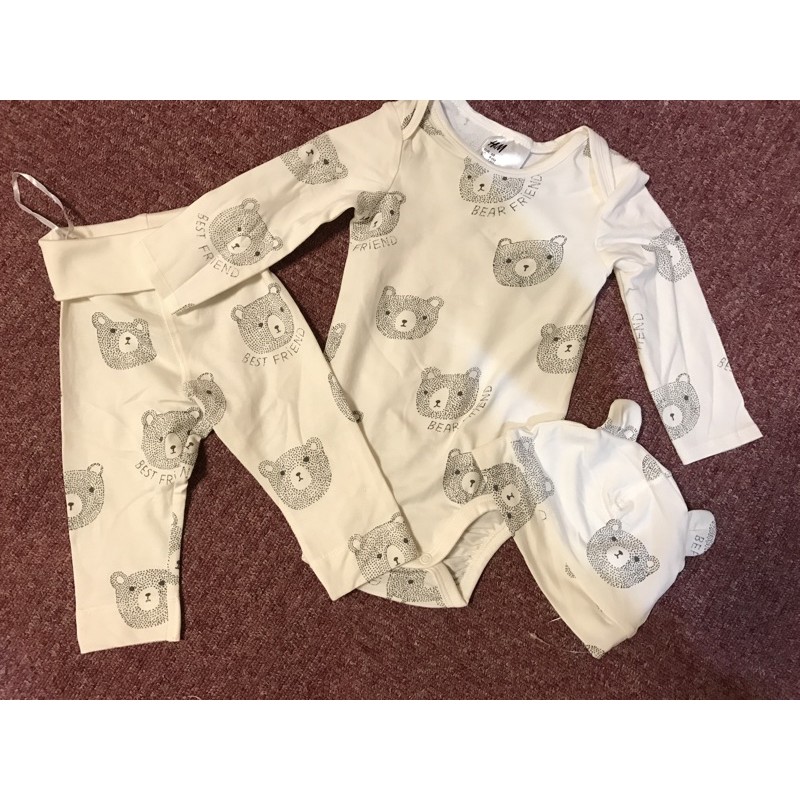 Bộ bodysuit HM gấu trắng