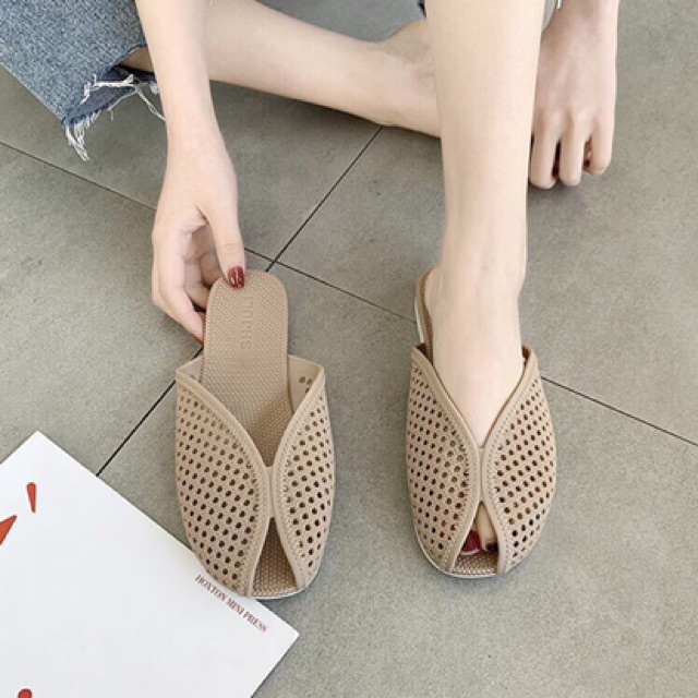 SỤC NHỰA MỀM THỜI TRANG lỗ thoáng mát, êm HOT 2020