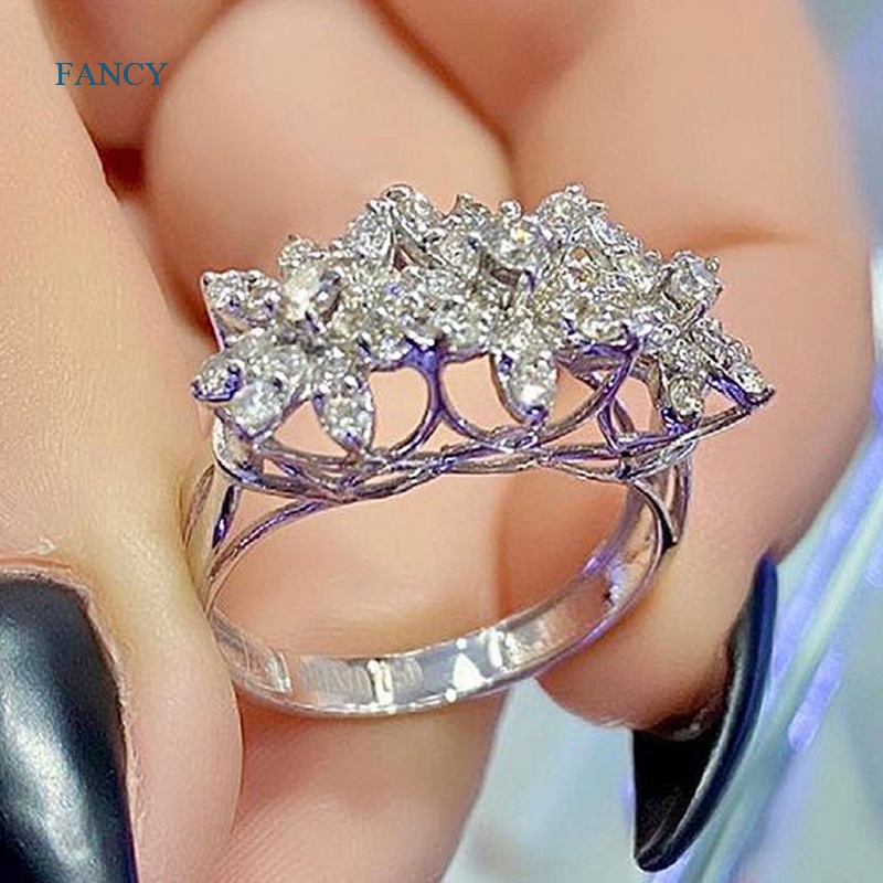 Nhẫn Đính Đá Hình Hoa Sang Trọng Cho Nữ