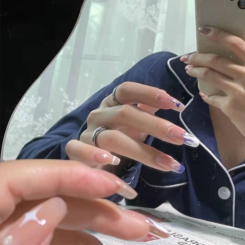 Bộ 24 móng tay giả We Flower họa tiết màu vàng kim tuyến tuyến tuyến gradient trang trí thủ công cho nữ