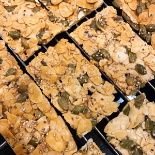 Bánh qui hạnh nhân keto các loại hạt ăn kiêng