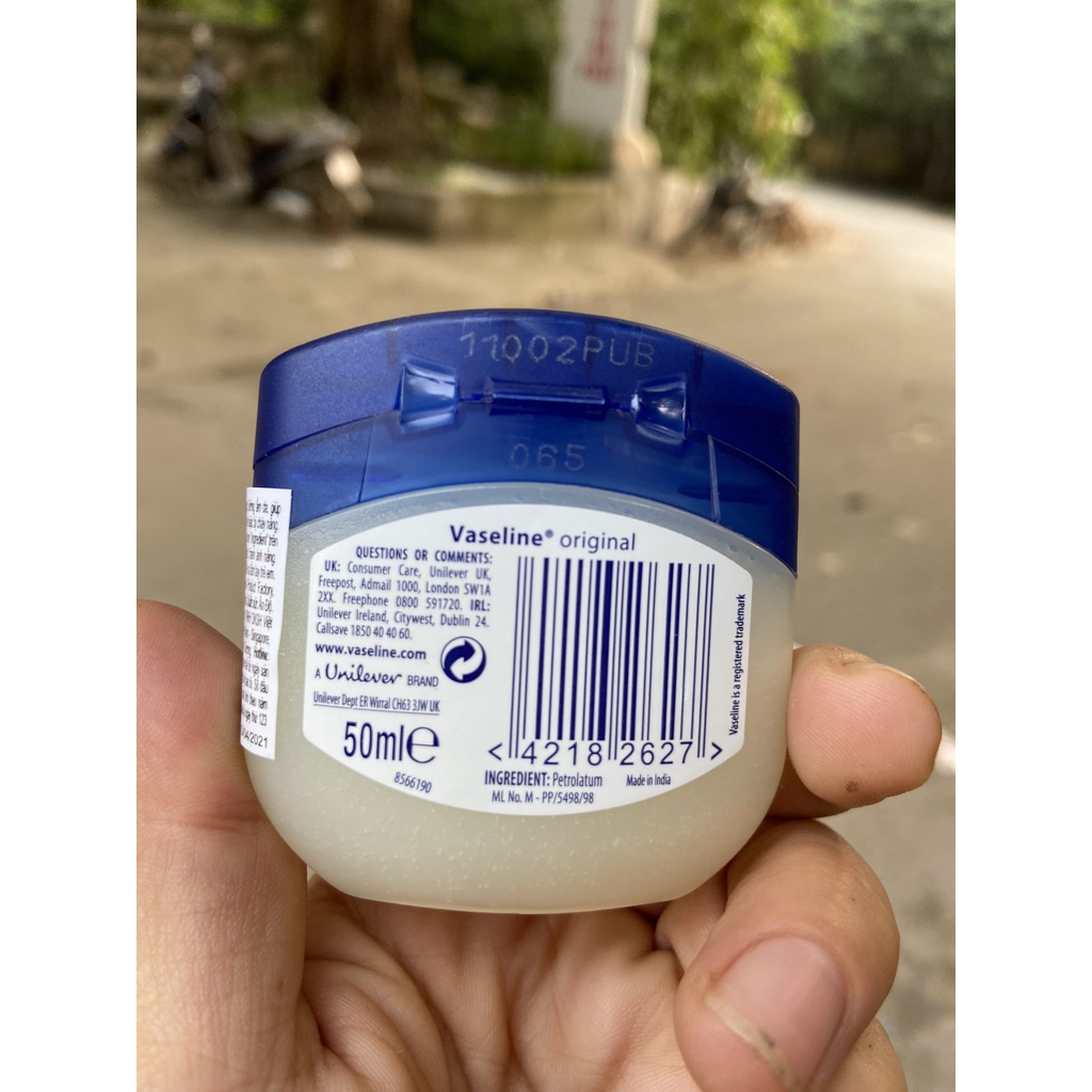 SÁP DƯỠNG ẨM VASELINE PURE PETROLEUM JELLY ORIGINAL 50ML