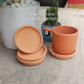 Đĩa lót chậu nâu size 10,5cm ( có 2 mẫu khác nhau)