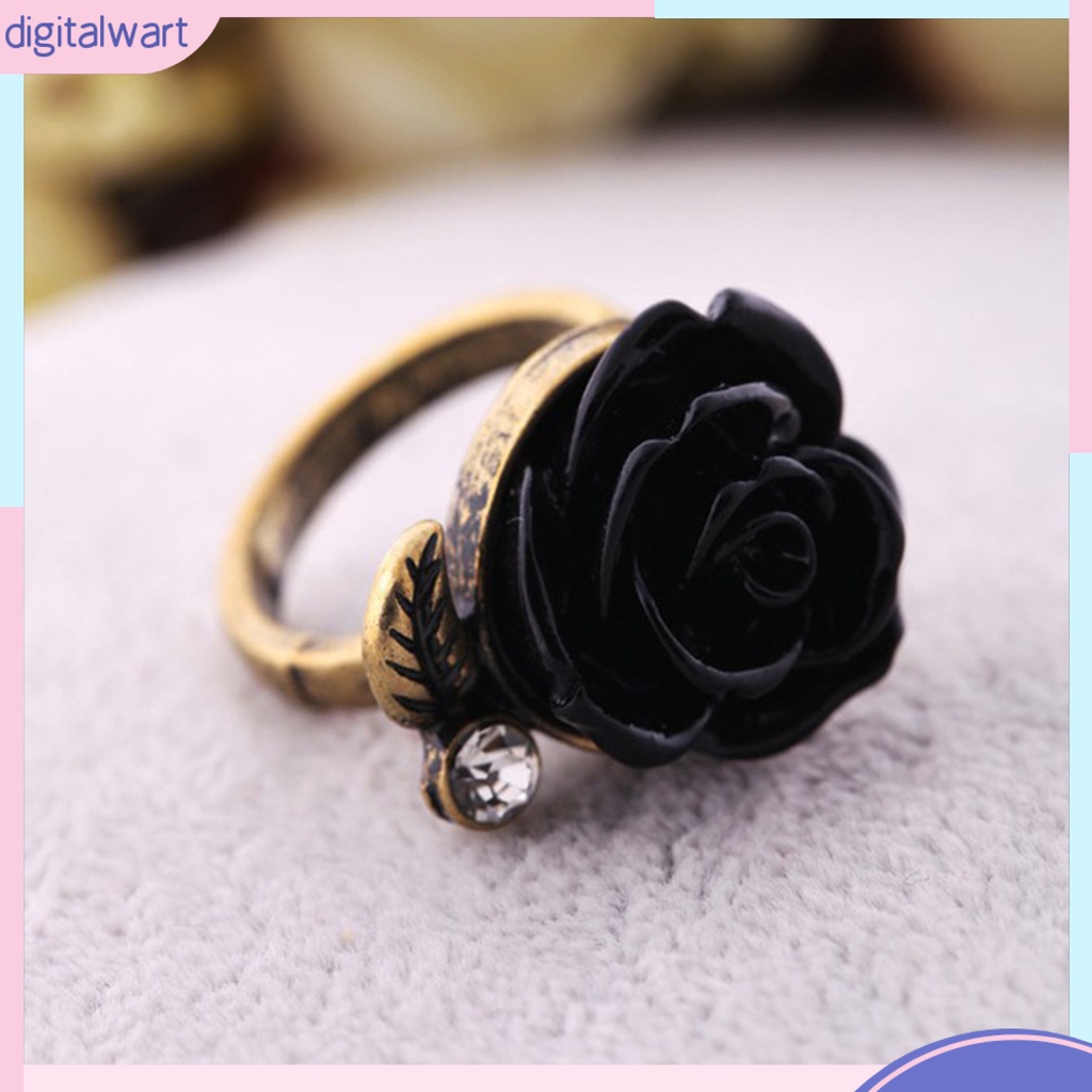 Nhẫn hoa hồng đính đá phong cách cổ điển