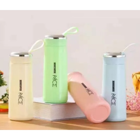 Bình nước Nice 400ml Lõi Thủy Tinh Bọc Nhựa Lúa Mạch Có Dây Sách Tiện Dụng