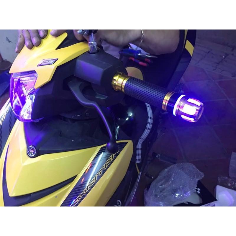 Bao Tay Xe Máy Rizoma Mẫu Gù Xoay Có Đèn Led Bọc Tay Lái Cho Xe Sirus Wave Exciter Winner SH...